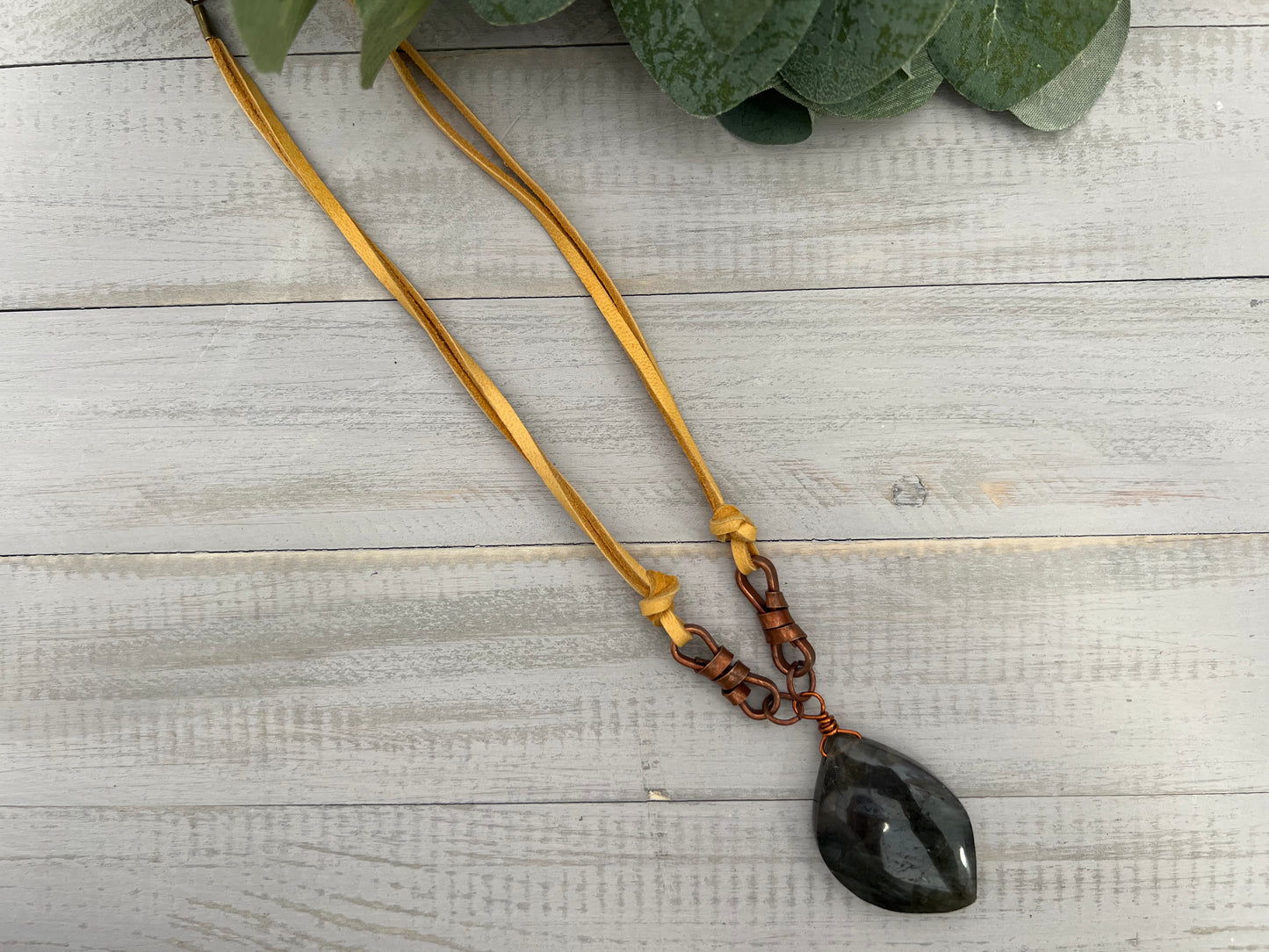 Labradorite Stone Necklace 008